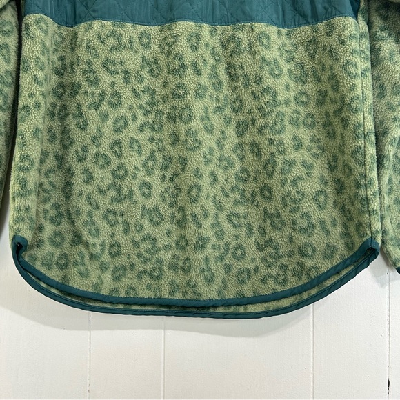 J.Crew J.Crew Cozy Green Animal Print Pullover Fleece Jacket Sweater Size Small. - Picture 8 of 12